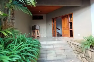 Casa com 5 quartos à venda no São Benedito, Poços de Caldas 