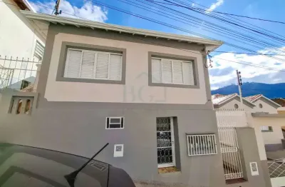 Casa com 3 quartos para alugar no Centro, Poços de Caldas 