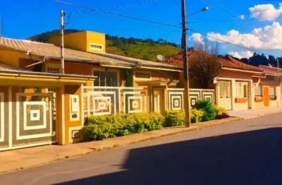 Casa com 3 quartos à venda no Centro, Divinolândia 