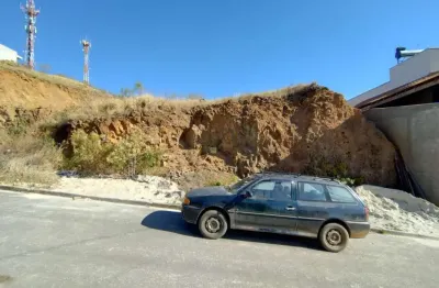 Terreno à venda no Jardim Bandeirantes, Poços de Caldas 