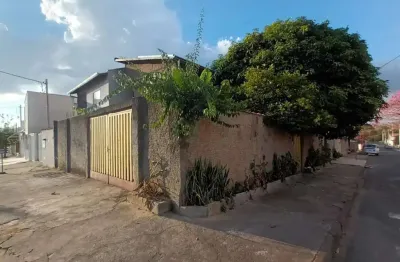 Casa comercial à venda no Jardim Kennedy, Poços de Caldas 