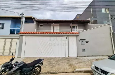 Casa com 4 quartos para alugar no Jardim das Azaléias, Poços de Caldas 