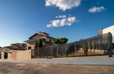 Excelente casa á venda no bairro jardim das hortênsias em poços de caldas mg.