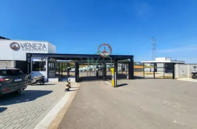 Excelente casa à venda de 130 m² em condomínio fechado em Poços de Caldas MG.