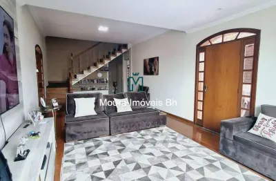 Casa com 4 quartos e 2 vagas de garagem no bairro santa mônica