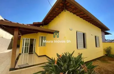 Casa com 4 quartos 4  vagas de garagem no bairro etelvina carneiro