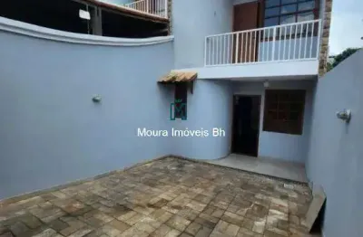 Casa 2 quartos 2 vagas de garagem e varanda no bairro copacabana