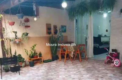 Casa 4 quartos sendo 2 suítes 3 vagas de garagem no bairro planalto