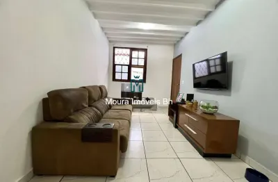Casa geminada com 3 quartos, 1 vaga no bairro dona clara