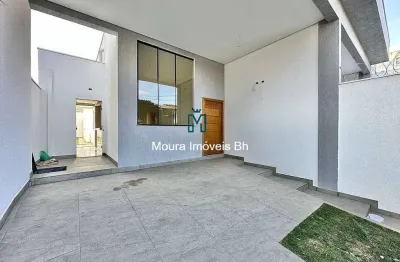 Casa nova linear com 3 quartos, 1 suíte, 2 vagas no bairro santa mônica