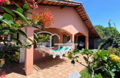 Casa com 4 dormitórios à venda, 216 m² por r$ 650.000,00 - centro - peruíbe/sp