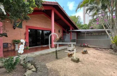 Casa com 4 dormitórios à venda, 272 m² por r$ 930.000,00 - centro - peruíbe/sp