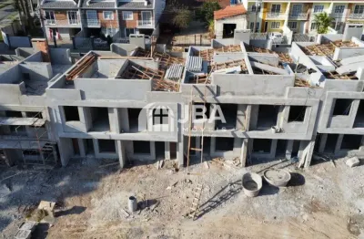 Sobrado em condomínio clube com excelente estrutura social no boqueirão