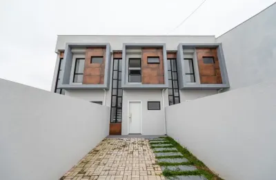 Sobrado de frente para a rua no sítio cercado próximo da igreja da congregração cristã