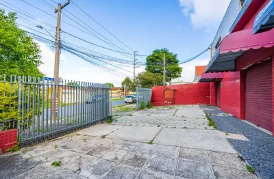 Imóvel comercial e residencial, esquina com a rua alferes poli