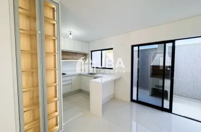 Sobrado em condomínio com ótimo padrão próximo ao bosque reinhard maack