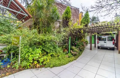 Casa com 4 quartos à venda na rua joão abbott, 432, petrópolis, porto alegre, 261 m2 por r$ 1.100.000