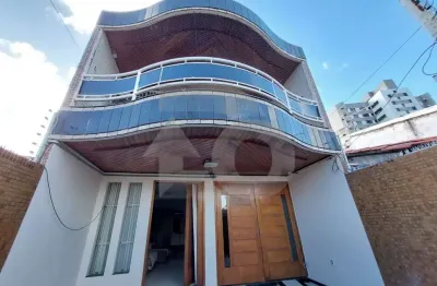 Casa para vender com 5 quartos 1 suíte no bairro treze de julho em aracaju