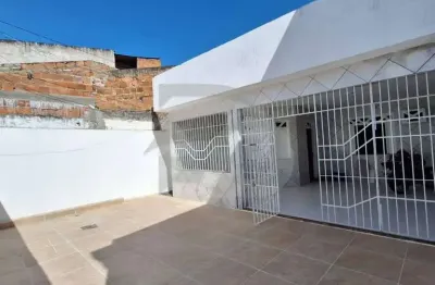 Casa para vender com 2 quartos 1 suíte no bairro santos dumont em aracaju