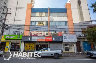Prédio com 10 salas para alugar na Rua Conselheiro Laurindo, 357, Centro, Curitiba
