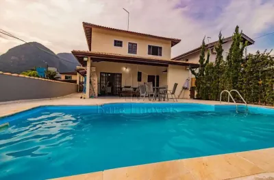 Casa em condomínio na praia de boracéia, em bertioga