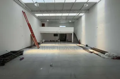 Barracão / Galpão / Depósito com 1 sala para alugar na Avenida Queirós Filho, Vila Humaitá, Santo André