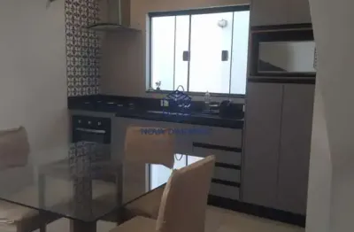 Excelente sobrado no jd santa júlia com 2 suítes/2 vagas