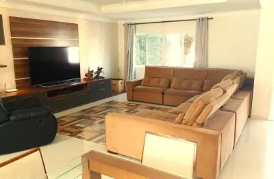 Venda de sobrado luxuoso com 4 suítes no condomínio villa romana