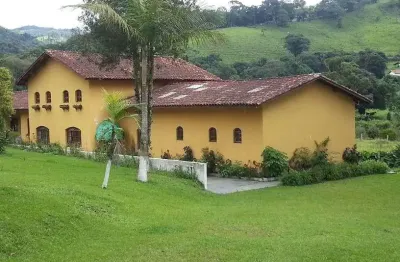 Casa com 5 quartos à venda no Centro, Extrema 