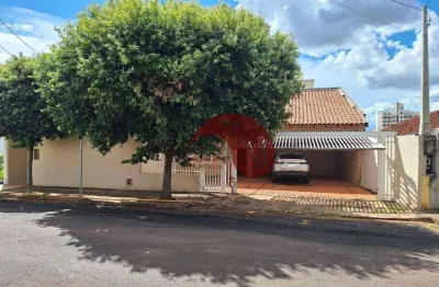 ESTRUTURA COMPLETA, ESPAÇO DE SOBRA E LOCALIZAÇÃO ESTRATÉGICA! Casa Comercial para LOCAÇÃO | Ampla, versátil e em ótim, 323 m² - Jardim Europa SJRP/SP