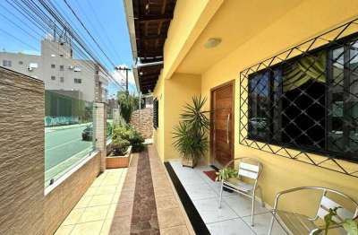 Casa com 3 quartos à venda na Rua 1500, 1349, Centro, Balneário Camboriú