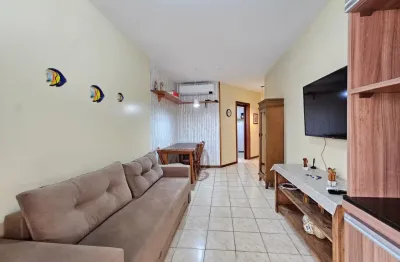 Amplo aprto 01 dormitório com sacada de frente no centro de capão!