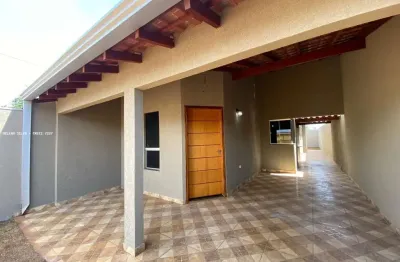 Casa para Venda em Campo Grande, Jardim São Conrado, 3 dormitórios, 1 suíte, 2 banheiros, 3 vagas