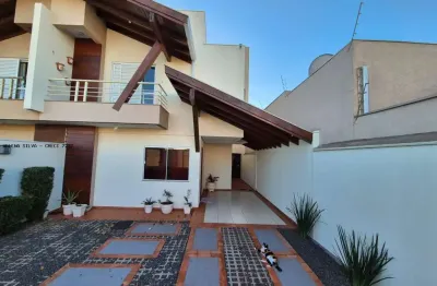 Sobrado para Venda em Campo Grande, Parque Residencial Rita Vieira, 3 dormitórios, 1 suíte, 3 banheiros, 2 vagas