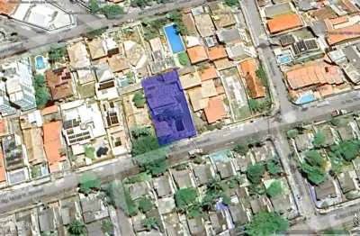 Terreno à venda na Rua Sargento Valmir V. Bannach, 31, Piatã, Salvador