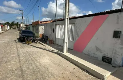 Casa com 2 quartos à venda na Rua Frei Damião, 131, Centro, Capela