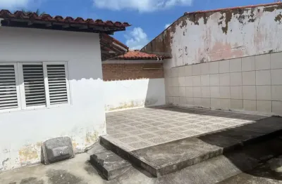 Casa com 2 quartos para alugar na Rua Dulce Dantas Loureiro, 110, Jatiúca, Maceió