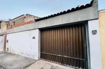 Casa com 3 quartos à venda na Rua Lúcia Maria e Silva Santana, 144, Farolândia, Aracaju