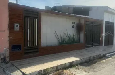 Casa com 2 quartos à venda na Avenida Doutor José Machado de Souza, Jardins, Aracaju