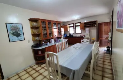 Casa em condomínio fechado com 6 quartos à venda na Rua Cleiton Ismael, 135, Lauritzen, Campina Grande