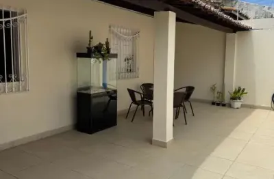 Casa com 2 quartos à venda na Rua Antônio Teixeira Gonçalves, 235, Farolândia, Aracaju