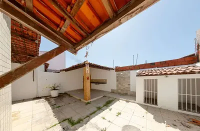 Casa com 2 quartos à venda na Rua Santa Paulina do Coração Agonizante de Jesus, 100, Aeroporto, Aracaju