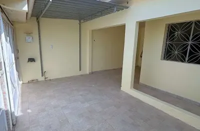 Casa com 3 quartos para alugar na Rua José Laurentino, 1646, 1646, Santa Lúcia, Maceió