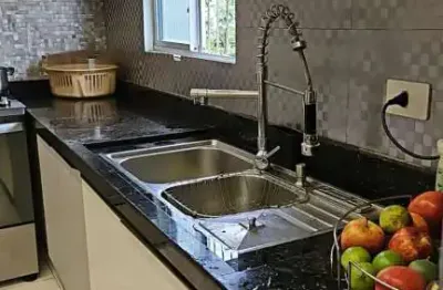 Casa com 4 quartos para alugar na Rua Gregório Júnior, 346, Cordeiro, Recife