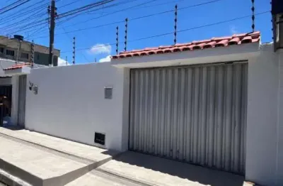 Casa com 3 quartos para alugar na Rua São Jorge, 102, Barro Duro, Maceió