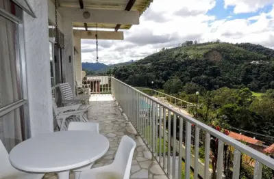 Casa com 4 dormitórios à venda, 448 m² por r$ 1.400.000,00 - golfe - teresópolis/rj