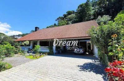 Casa com 5 dormitórios à venda, 320 m² por r$ 1.470.000,00 - comary - teresópolis/rj