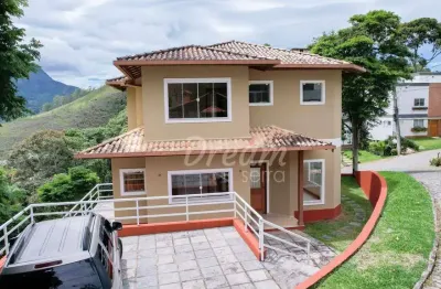 Casa com 4 dormitórios à venda, 160 m² por R$ 990.000,00 - Vargem Grande - Teresópolis/RJ