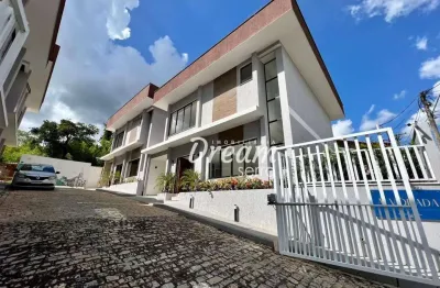 Casa com 3 dormitórios à venda, 150 m² por r$ 1.290.000,00 - várzea - teresópolis/rj