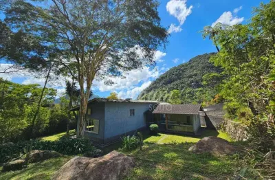 Casa com 4 dormitórios à venda, 156 m² por r$ 780.000,00 - granja guarani - teresópolis/rj